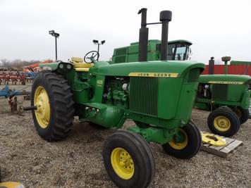 Main image John Deere 4520